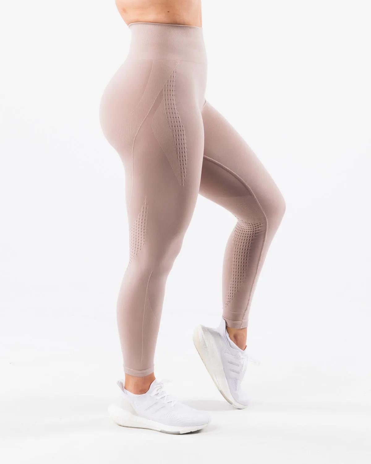 Amplify Contour Legging - Porcelain