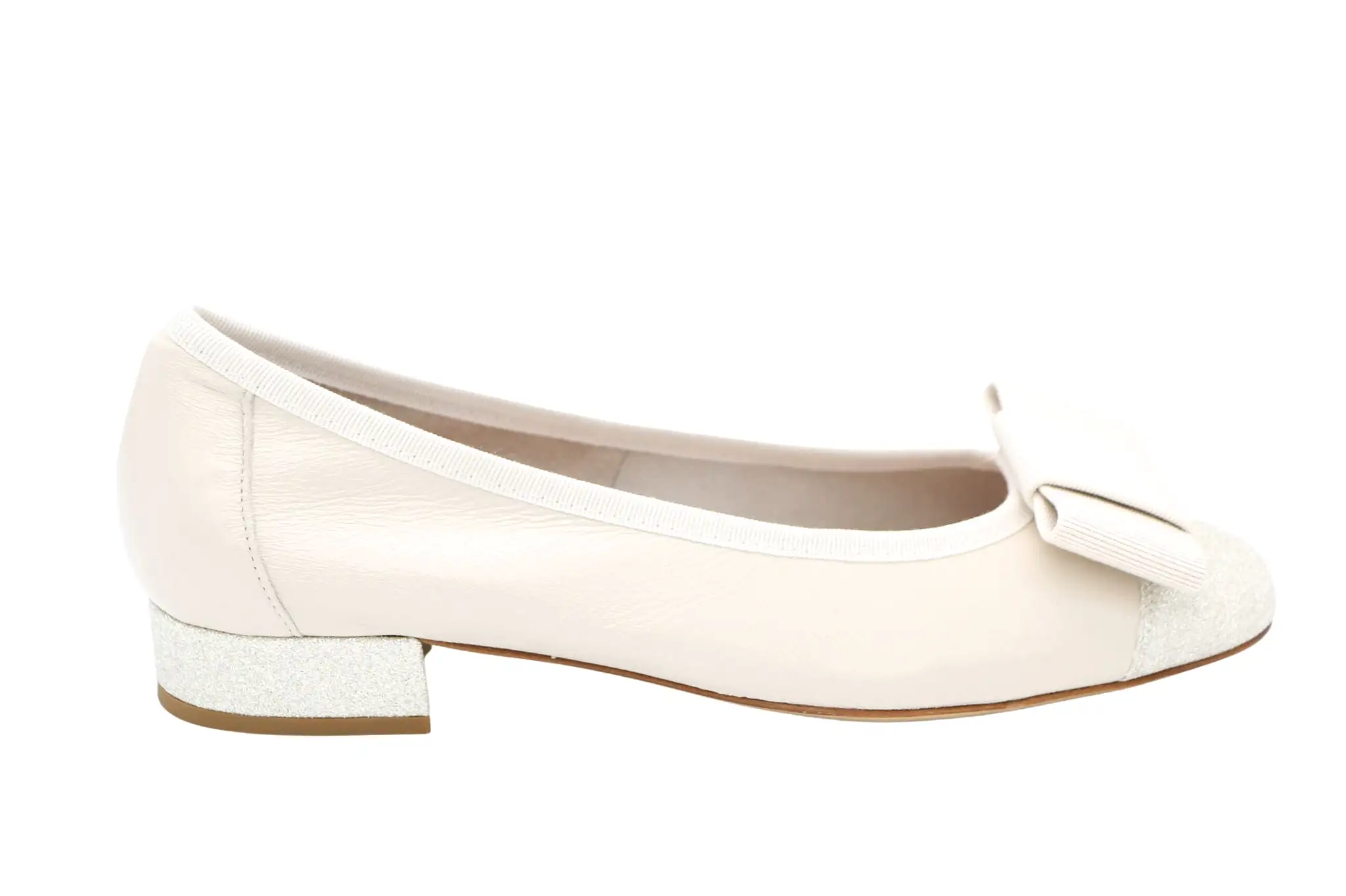 FABUCCI Cream Leather Ballet Flat with Bow