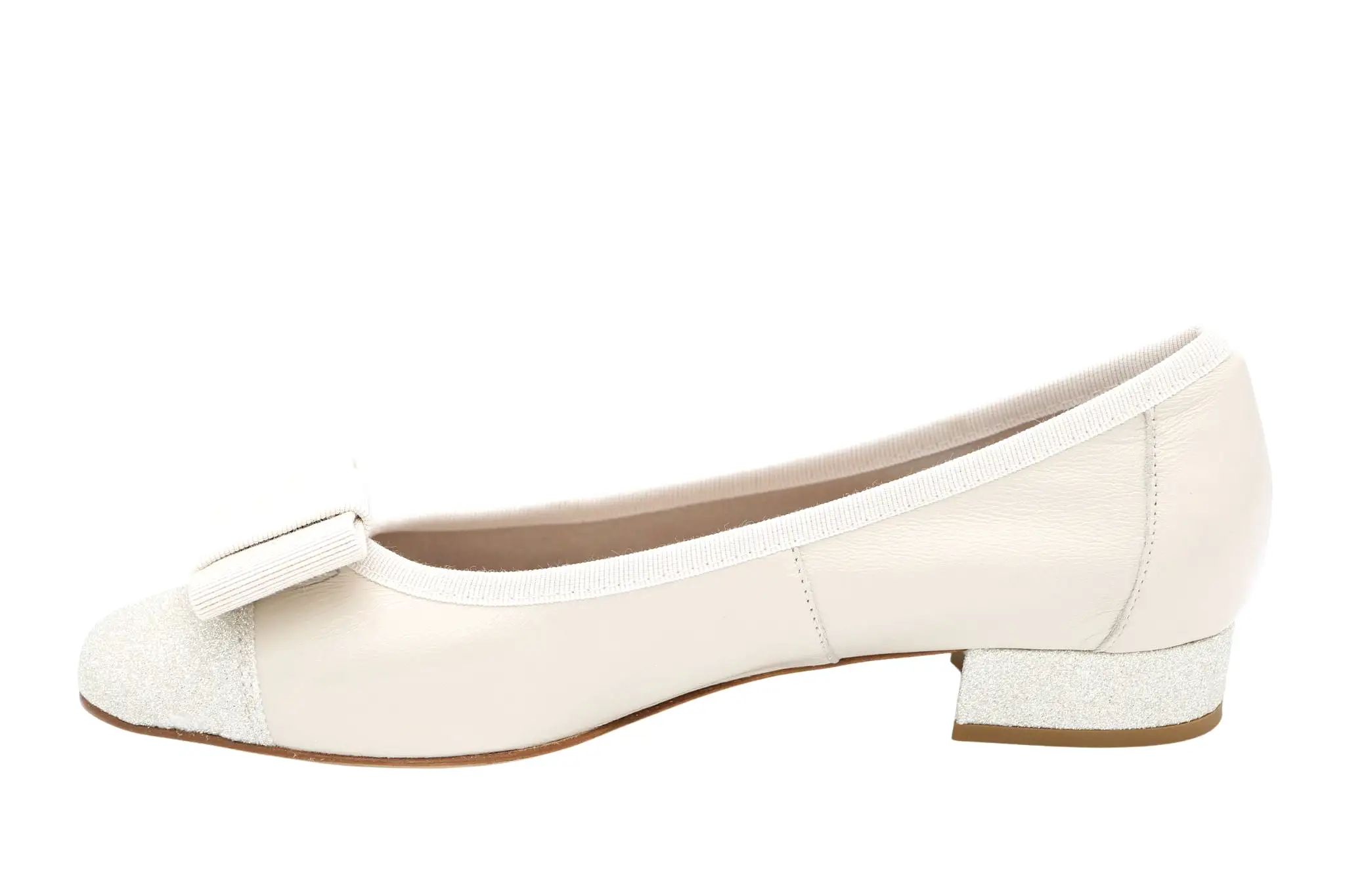 FABUCCI Cream Leather Ballet Flat with Bow