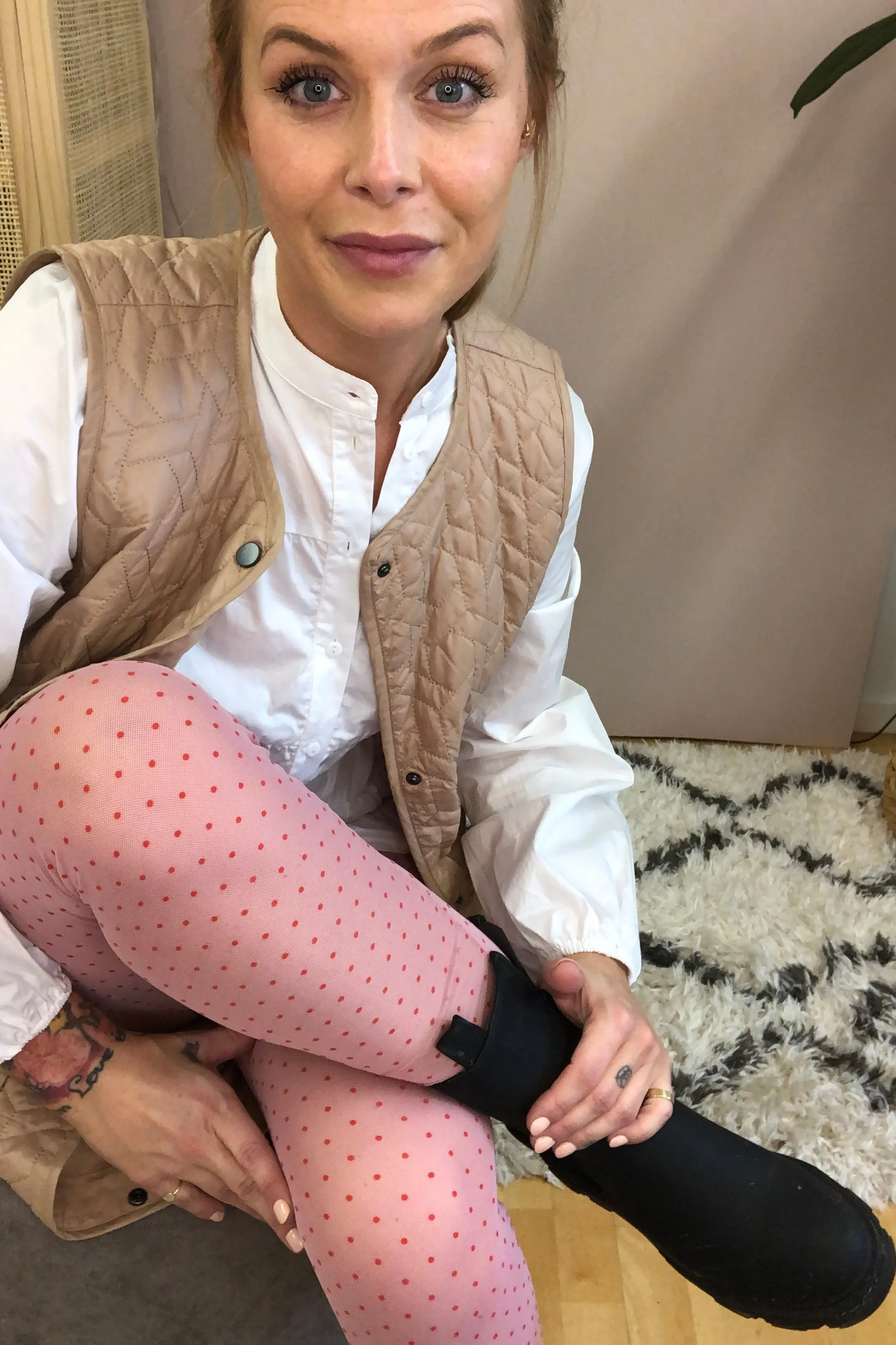 Nilla Leggings | Rose Red Dot | Mesh leggings fra Liberté Essentiel