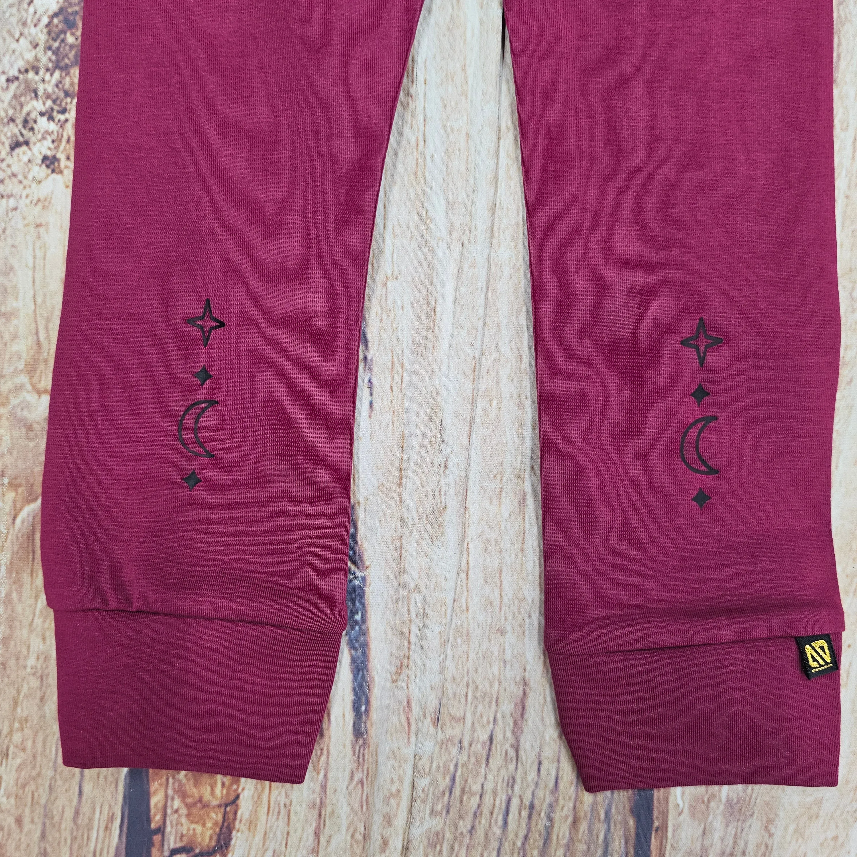 NORUK MAGENTA LEGGING WITH BOW CUFFS