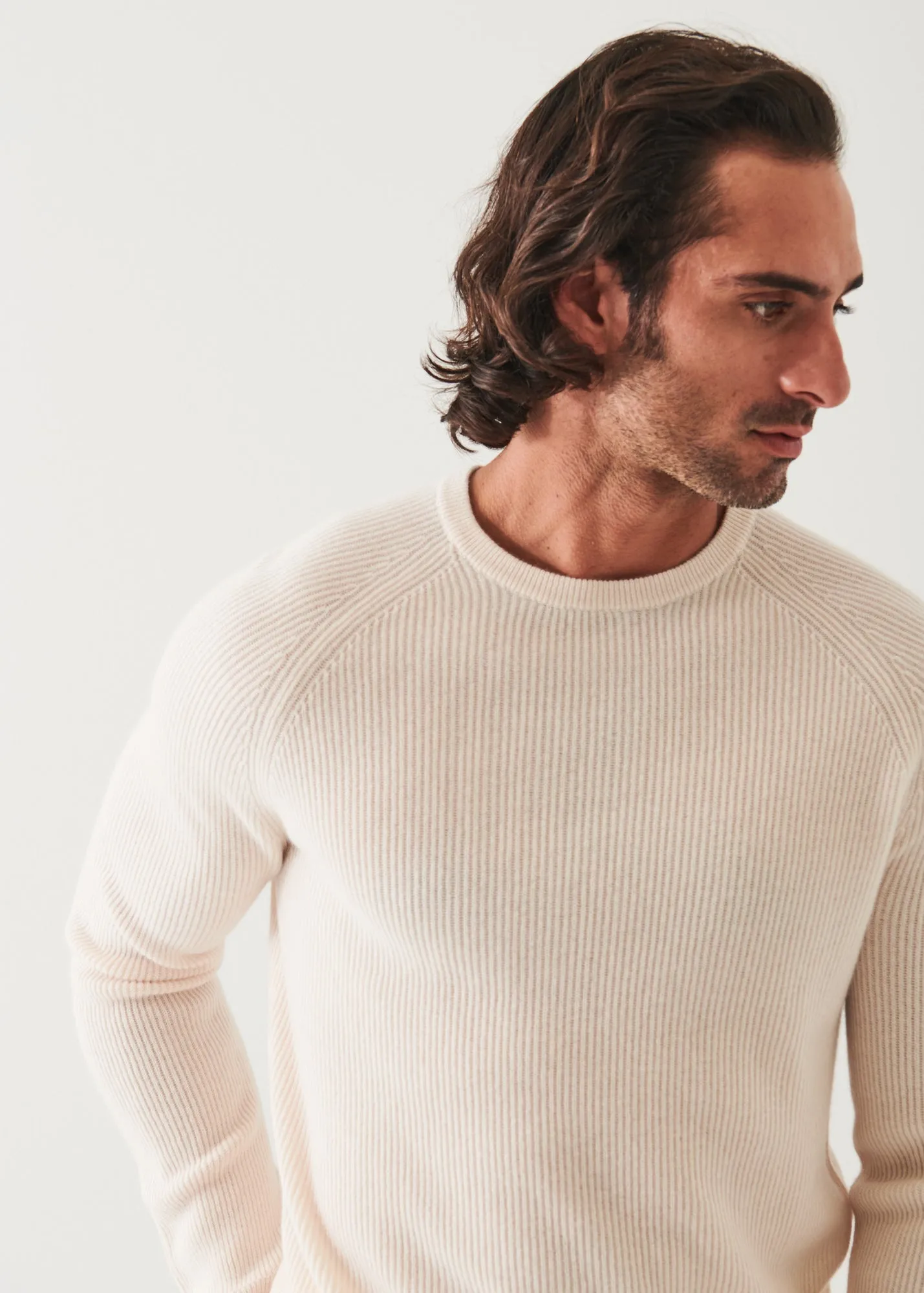 RIBBED CASHMERE CREWNECK